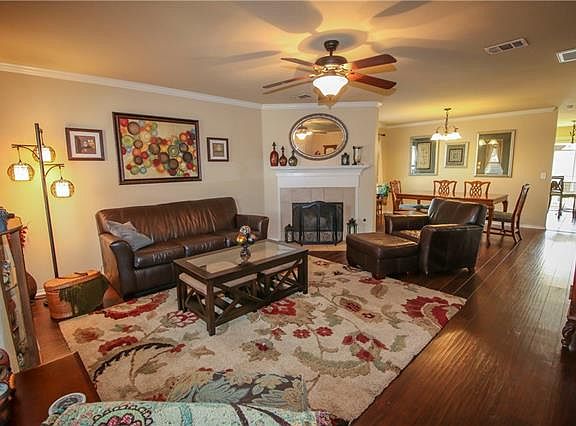 4th image of 1828 White Feather Ln