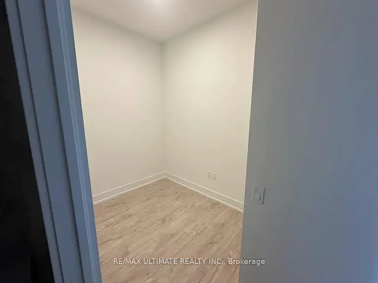 858 Dupont St #Penthouse 15 — Photo 12