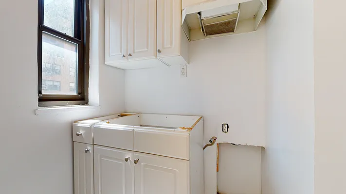 Rented by Bond New York | media 7