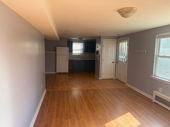 3rd image of 13 Simone St #2