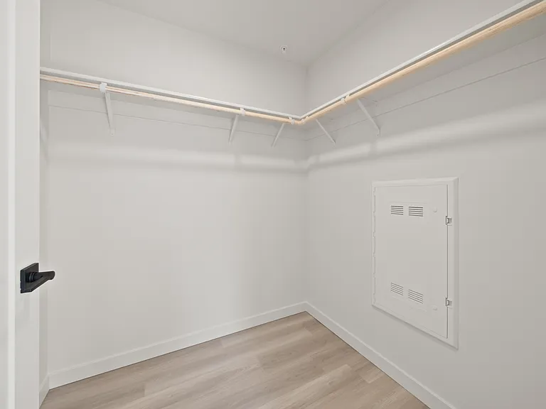 7044 SW Gonzaga St #203 — Photo 11