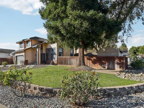 106 Fallen Leaf Drive, Vacaville, CA 95687