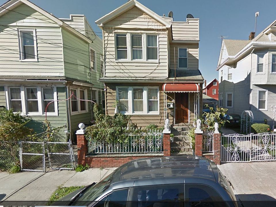 1st image of 10332 118th St