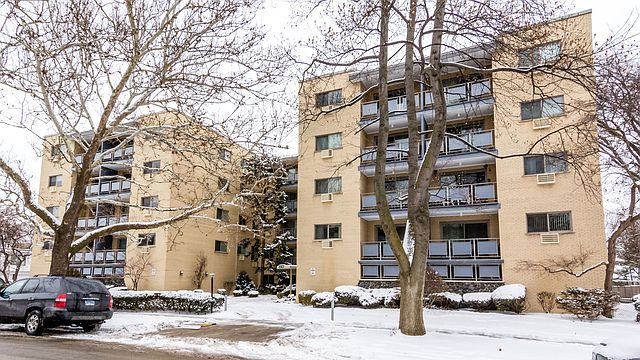 1st image of 1040 Erie St APT 404