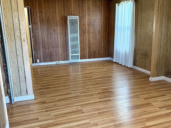 3rd image of 641 9th St