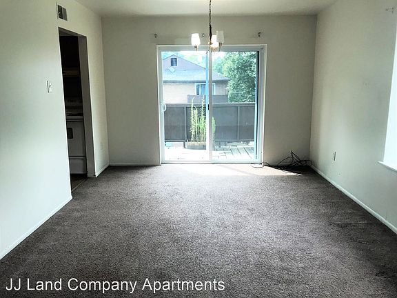 3rd image of 5824 E Liberty Blvd #4
