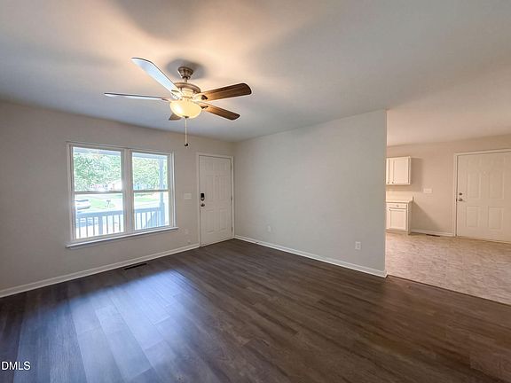 3rd image of 2513 Lindbergh St