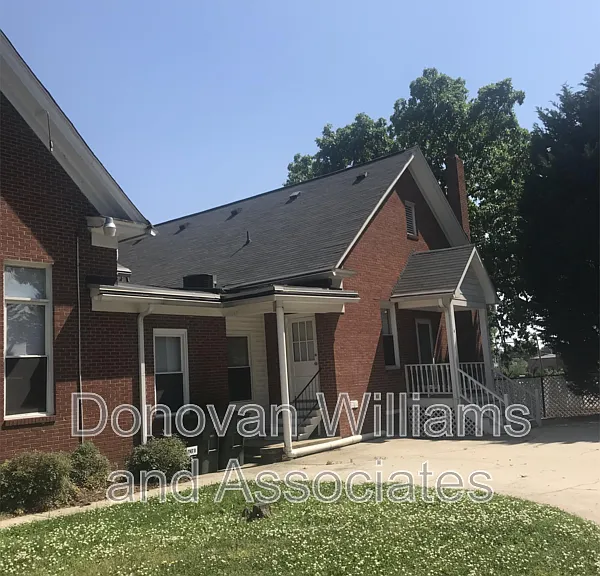 135 E Wilson Ave #E — Photo 30