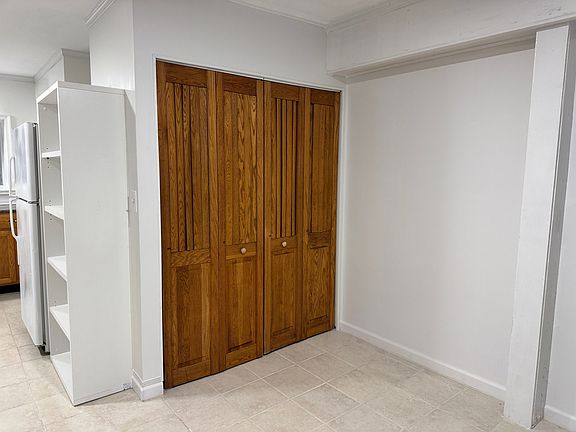 5th image of 2400 Ashbourne Rd