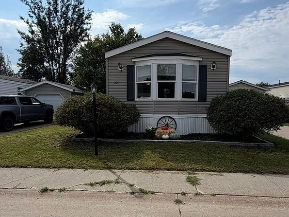 164 Fountain View Dr, Ames, IA 50010