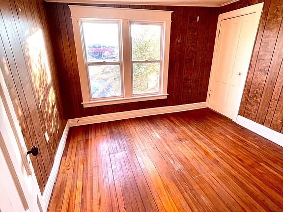 3rd image of 115 Saratoga Ave APT 2