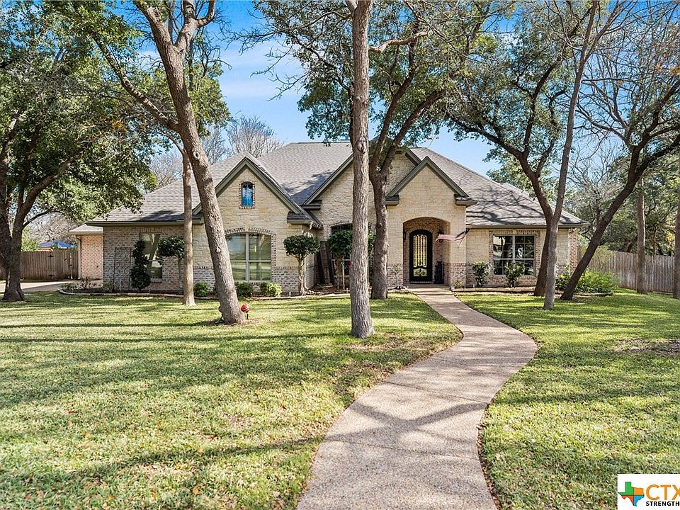 1st image of 228 Green Park Dr