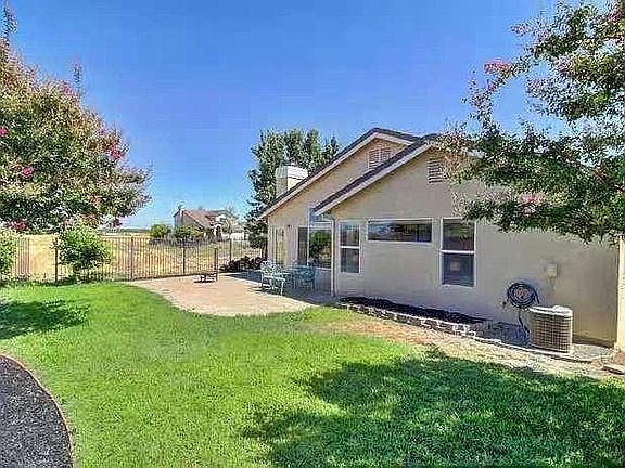 1st image of 7057 Lyndale Cir