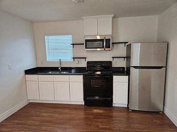 5th image of 114 Canadian St #1