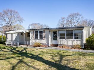 2 Bayberry Ln, Plymouth, MA 02360