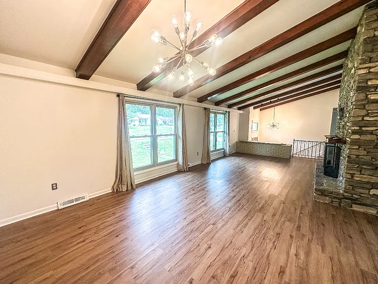 713 Tenikat St — Photo 6
