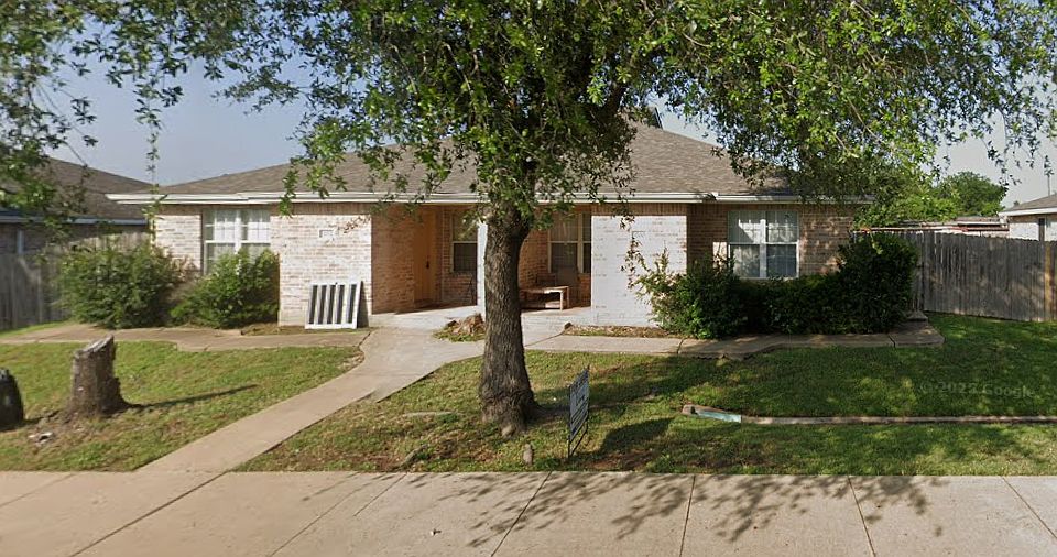 1st image of 1700 S Dexter Dr