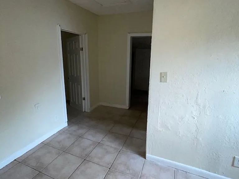 1703 McCarthy Ave — Photo 24