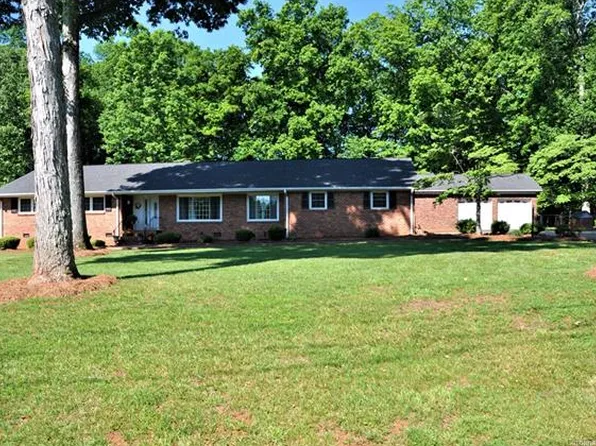 919 Pierce Ave, Mount Holly, NC 28120