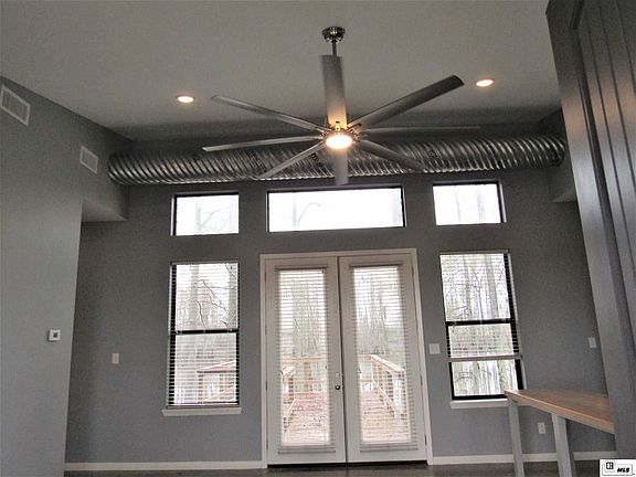 2nd image of 909 Finks Hideaway Road