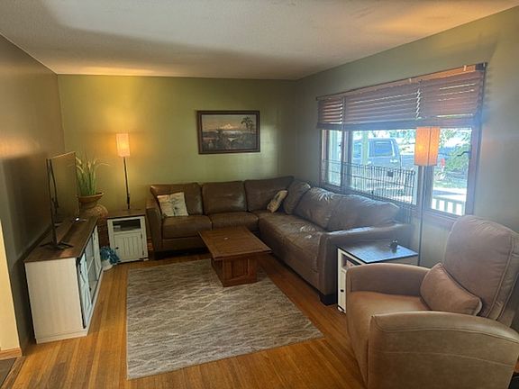 2nd image of 522 79th Ave NE