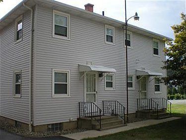 3rd image of 145 Willard Ave NE