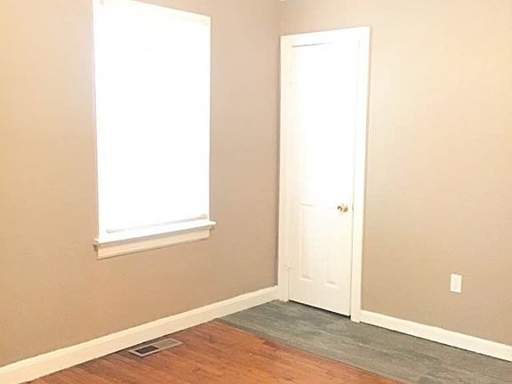 3rd image of 7011 Paisley Dr