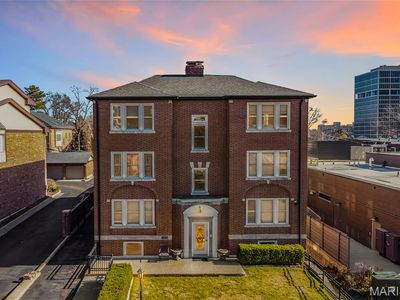 116 N Central Ave APT 3S, Clayton, MO, 63105