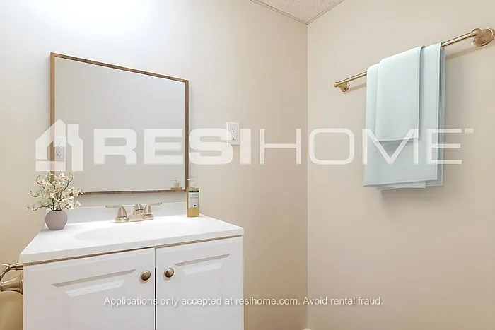 824 Ridge Lane Dr — Photo 13