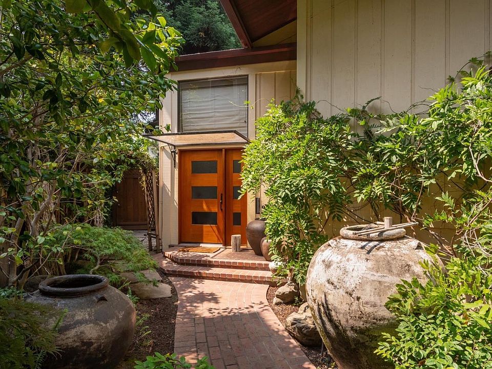1st image of 1007 Forest Ct