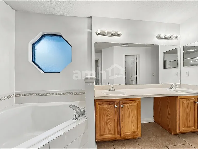 1964 Sweet Olive Ct — Photo 11
