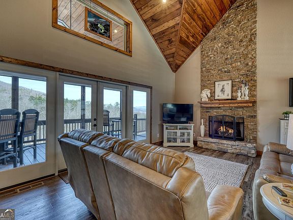 3rd image of 368 Ivy Log Heights Rd