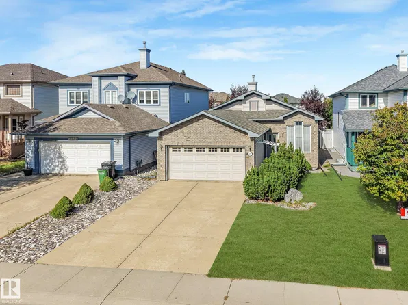 1271 Ormsby Ln NW, Edmonton, AB T5T 6G9