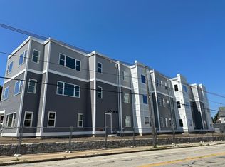 135 Waterman Ave #23, East Providence, RI 02914