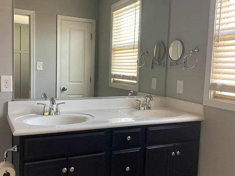 10942 Parkshire Ln — Photo 13
