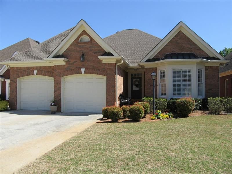 1st image of 2025 Glenhurst Dr
