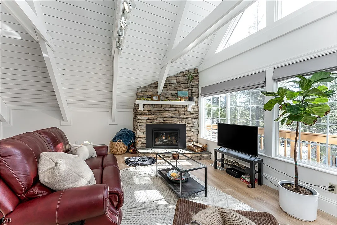 1032 War Bonnet Way photo 1