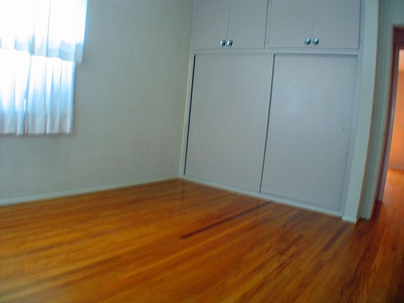 4th image of 2512 Los Amigos St