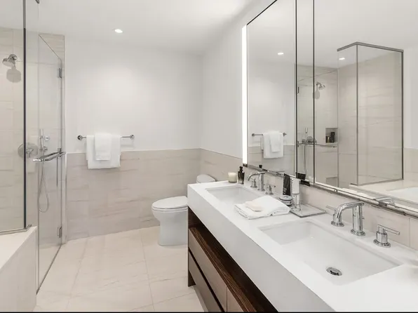 400 West 61st Street image 6 of 21