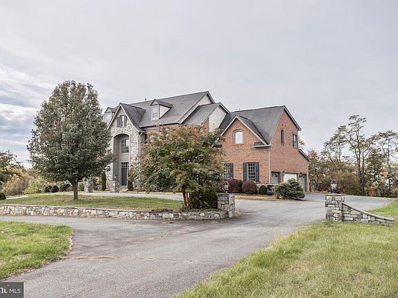3rd image of 14938 Finegan Farm Dr