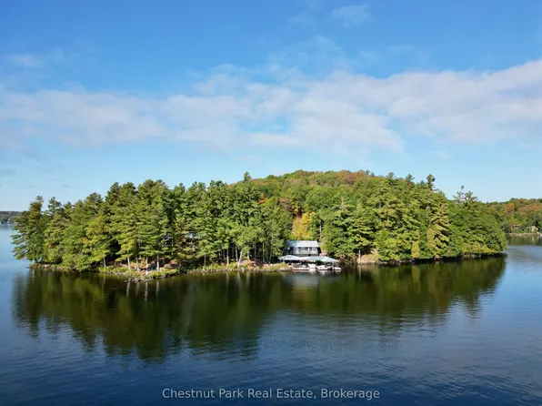 5 Beacon Is, Muskoka Lakes, ON P0B 1J0