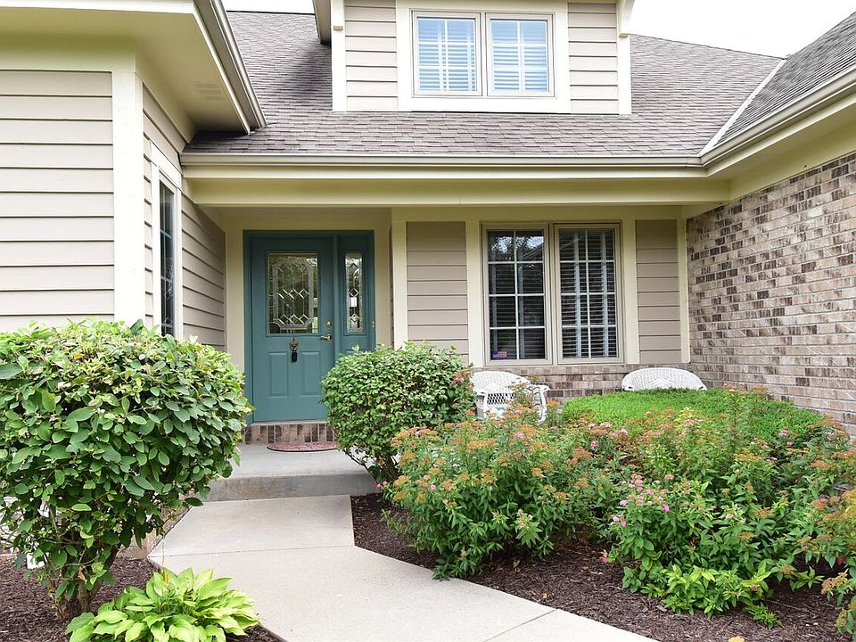 1st image of 10846 N Essex Dr