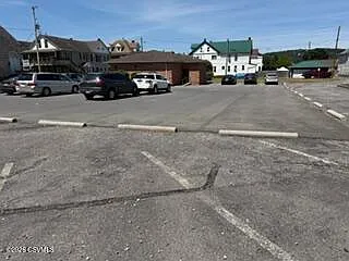 Studio, 2486 sqft, $1,800 — Photo 2