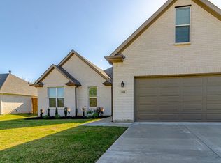 114 Hillcrest Rd, Lake Dallas, TX 75065