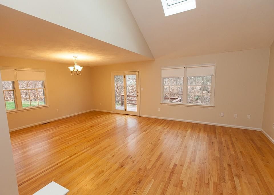 602 Manor Ter Woburn, MA Zillow