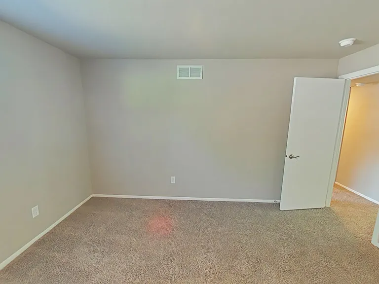 Woodland Reserve Apartments — Photo 41