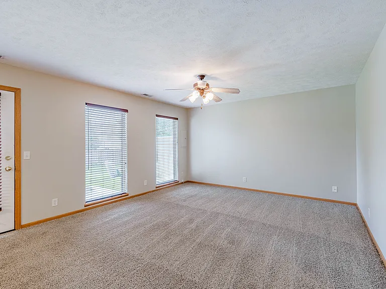 8804 Sicily Ln — Photo 3