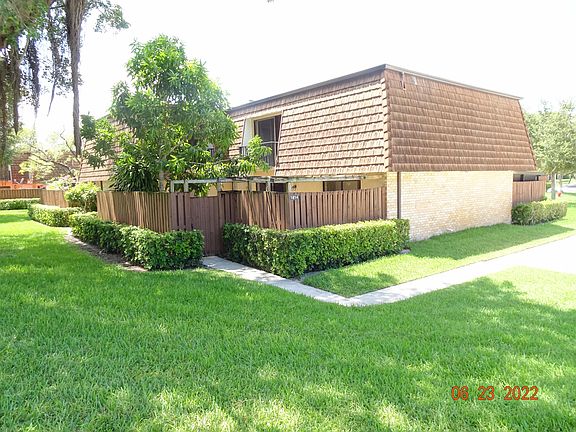 4th image of 1814 18th Ln #90B