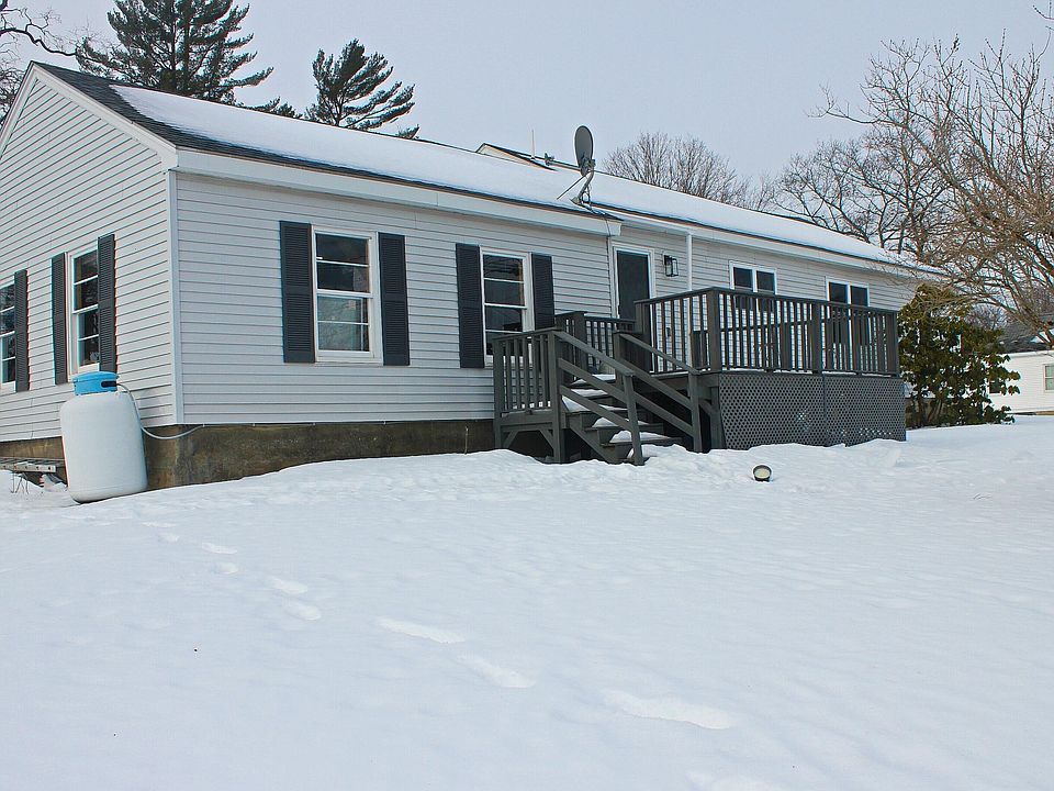 26 Summit St Street, Baileyville, ME 04694 Zillow