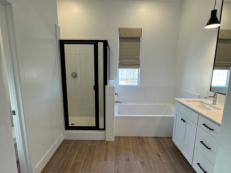 525 E Riverway Ave — Photo 25